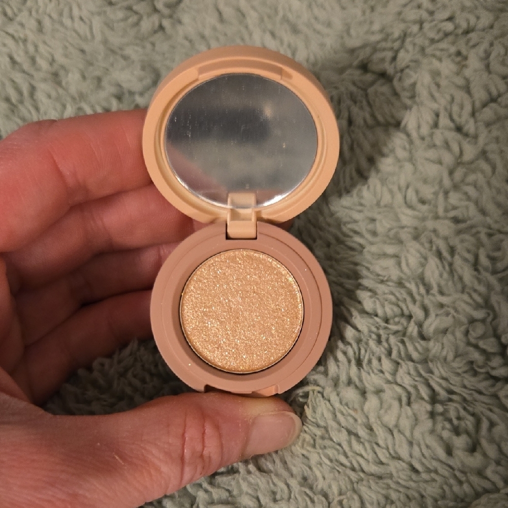 Kaja Beauty Bento Matte & Shimmer Eyeshadow Trio - Pink and Purple - Picture 4 of 10
